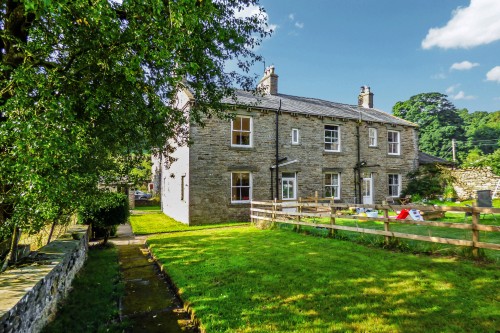 Arrange a viewing for Leyburn, North Yorkshire.