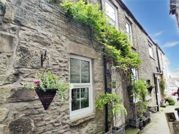 image of Market Place, Middleham